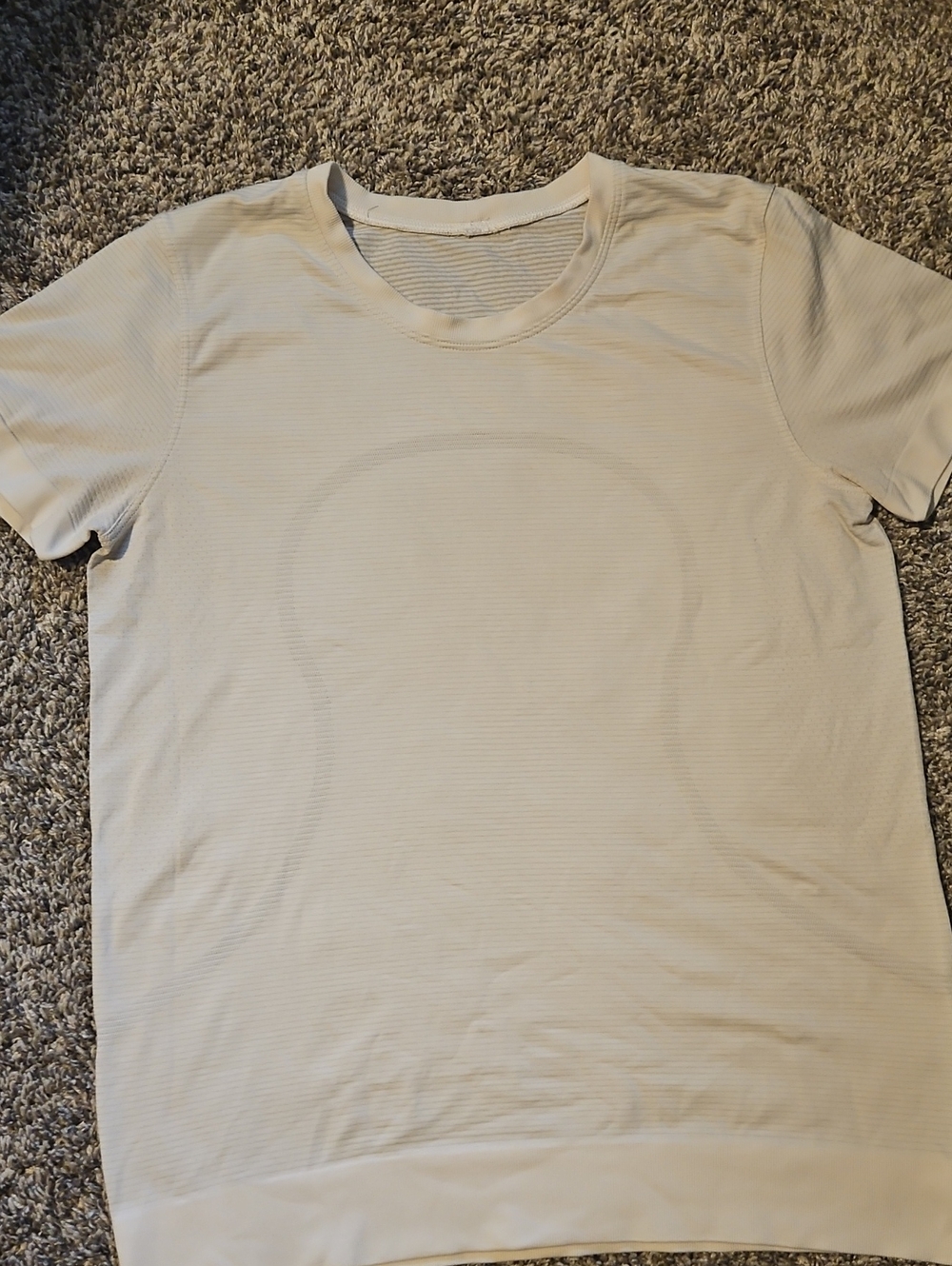 Women's Lululemon Short Sleeve Shirt — Cream